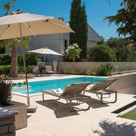 Pool Apartments Galeb Novalja Ngoại thất bức ảnh