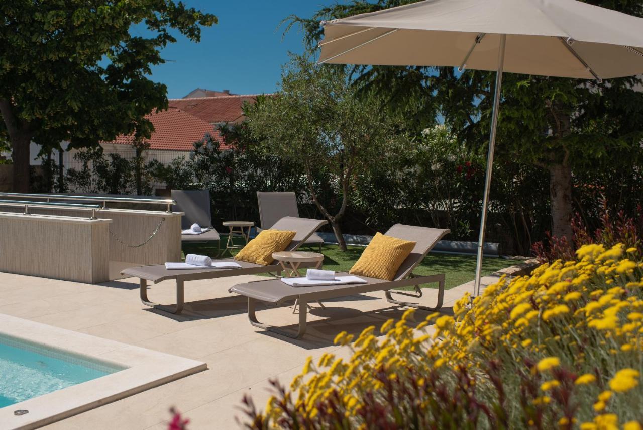 Pool Apartments Galeb Novalja Ngoại thất bức ảnh