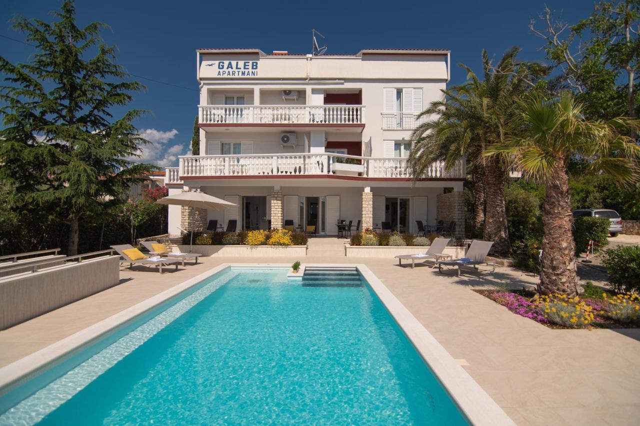 Pool Apartments Galeb Novalja Ngoại thất bức ảnh