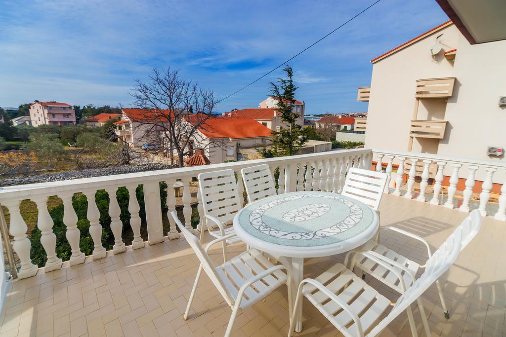 Pool Apartments Galeb Novalja Phòng bức ảnh